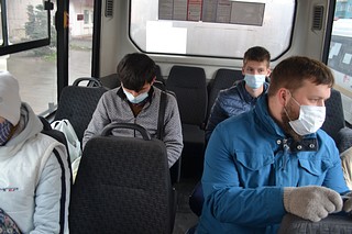 Подмосковные единороссы проверили, можно ли оплатить проезд в маршрутках картой