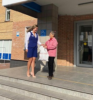 Сотрудники АО «Мособлгаз» поздравили своих пожилых абонентов с праздником