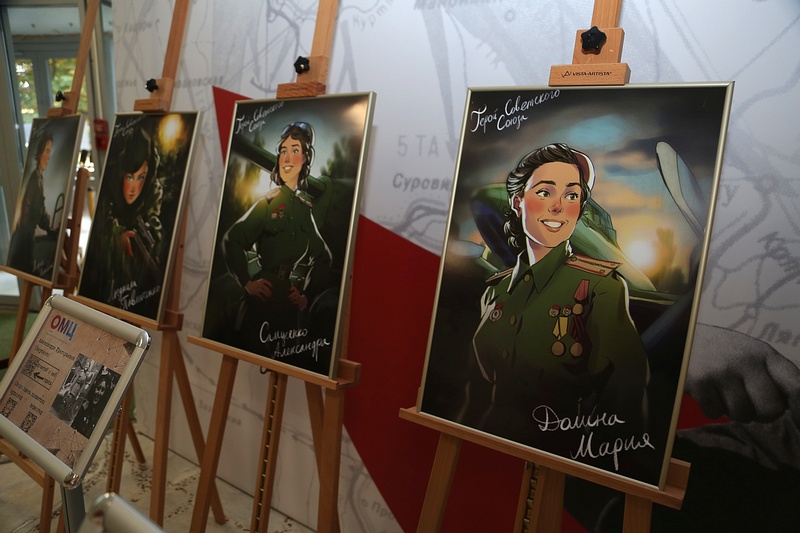 Мобильная выставка «Девушки — герои» развернута в Администрации Одинцовского округа, Октябрь