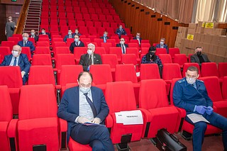 При посещении административных зданий в Одинцовском округе необходимо использование масок и перчаток