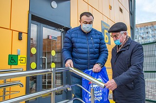Одинцовские единороссы проверили организацию доступной среды на центральном городском стадионе
