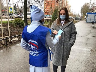 Волонтеры проводят разъяснительную работу в территориальном управлении Кубинка