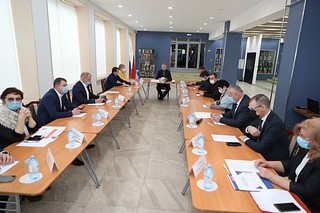 11 ноября, в культурном центре «Часцовский» в рамках работы «Выездной администрации» глава Одинцовского городского округа Андрей Иванов провел расширенное совещание с заместителями