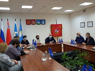 Одинцовские единороссы провели заседание партийного часа в Звенигороде