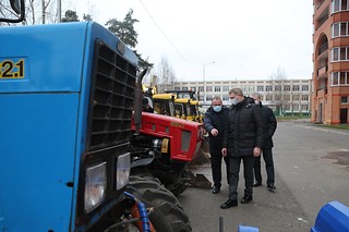 Андрей Иванов проверил готовность техники к зимнему периоду в территориальном управлении Успенское