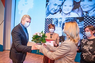 В День матери в Одинцово вручали медали Материнской славы