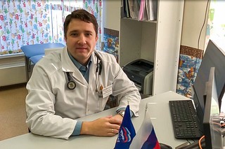 Одинцовские единороссы поздравили молодых медиков с Международным днем студента