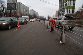 На дорогах города Одинцово идёт установка тросовых ограждений