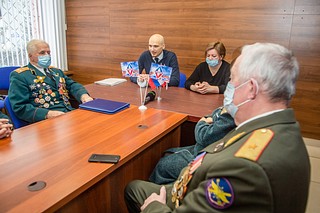 Дмитрий Голубков и Лариса Лазутина поздравили ветеранов РВСН с профессиональным праздником