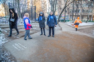 Партийцы провели качество уборки снега вблизи 6 школ города Одинцово