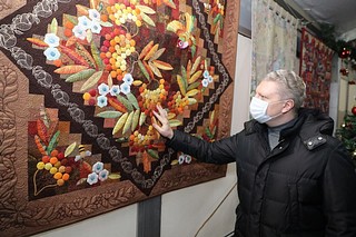 Андрей Иванов посетил благотворительный новогодний фестиваль «Подмосковный умелец» в Звенигороде