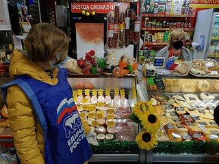 Волонтеры проверили соблюдение масочного режима в Заречье