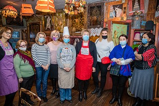 В Звенигороде Всемирный день инвалида украсили сахарными цветами