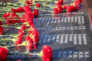 Партийцы почтили память защитников Звенигорода в годы Великой Отечественной войны