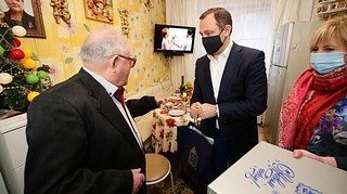 Игорь Брынцалов поздравил ветерана из Реутова с наступающим Новым годом