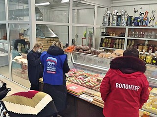 Одинцовские волонтеры проверяют торговые объекты в Кубинке и Назарьевском