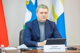 Андрей Иванов поручил разобраться в ситуации с долгим ожиданием карет Скорой помощи
