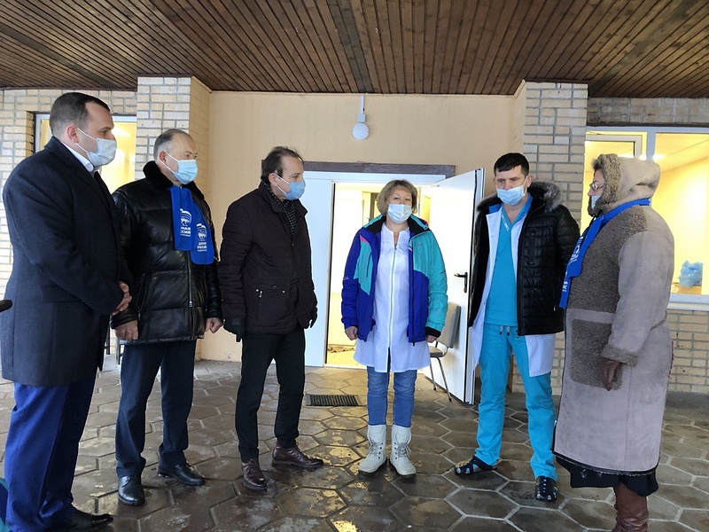 В новогодние праздники волонтеры Одинцовского округа помогали медикам и развозили овощи многодетным семьям, Январь