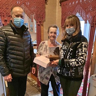Партийцы поздравили с юбилеями трех жительниц Одинцовского округа