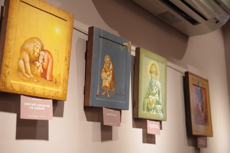 В выставочном зале православного просветительского центра «Усово-Спасское» открылась выставка, Январь