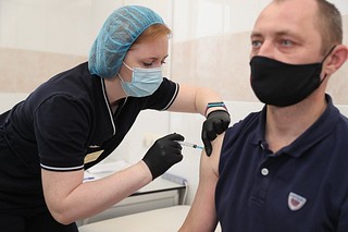 Обоими компонентами вакцины «Спутник V» в Одинцовском округе привито уже 595 человек