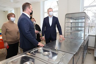 Проверка готовности нового корпуса школы, столовая