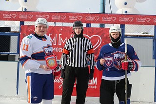 Команда главы Одинцовского городского округа Андрея Иванова «Армада» встретилась на льду с местной хоккейной дружиной «Ершово». Товарищеский матч завершился с заметным преимуществом «Армады» — со счётом 8:4