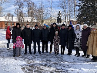 Депутат окружного Совета депутатов, военный комиссар Одинцовского округа и Краснознаменска Вячеслав Клявинь отметил, что эта акция еще раз подчеркивает, что мы не позволим порочить героическую историю страны