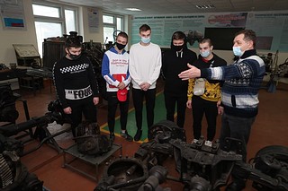 Обучение по специальности «водитель категории «С» проходит группа из 24-х человек