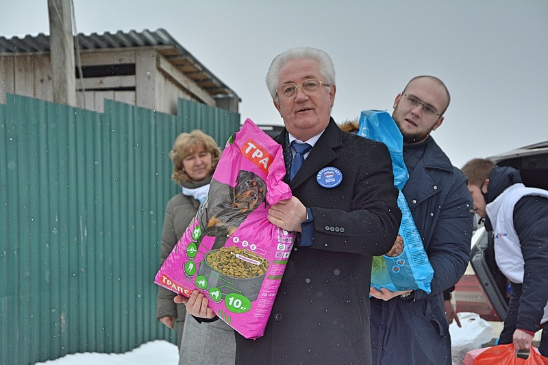 Одинцовские волонтеры передали корм и чистящие средства в приют для животных «Гав», Февраль
