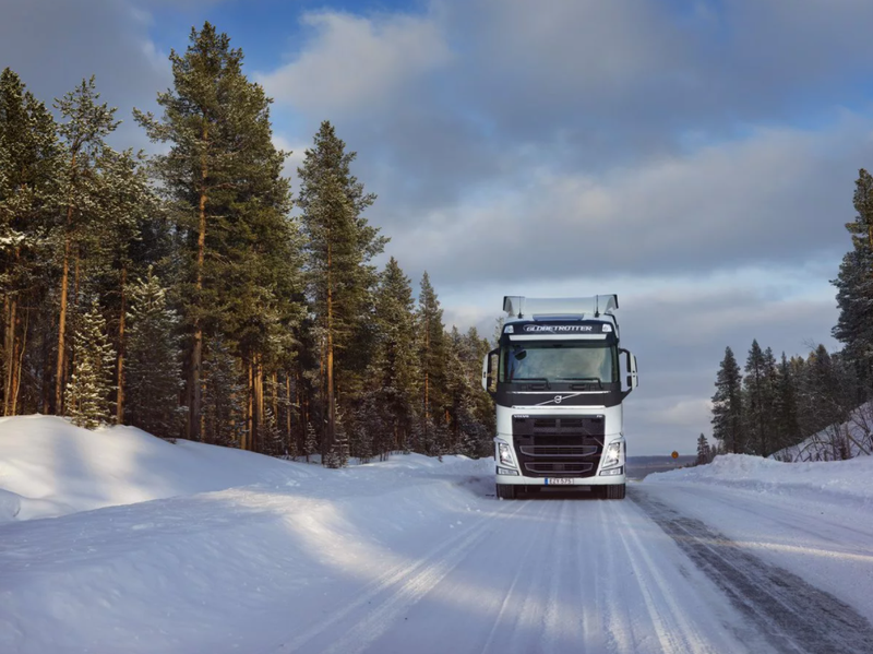Ограничения для транзитных грузовиков разрешённой массой свыше 12 тонн продляются в Москве до особого распоряжения, Февраль