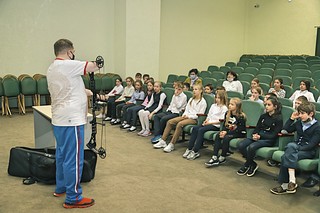 Михаил Диктованный провел «Урок доброты» в Лесногородской школе