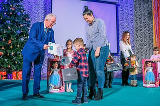 Одинцовские партийцы поприветствовали участников конкурса детского творчества «Рождественская звезда»