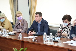 На еженедельном совещании главы округа рассмотрели вопросы, подготовленные Общественной палатой