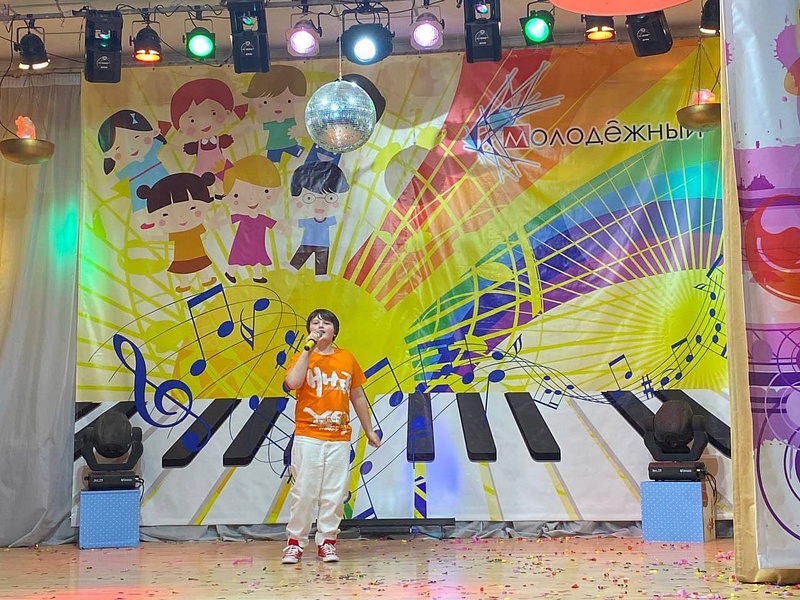 Участник фестиваля-конкурса детской песни «Звездопад», Апрель
