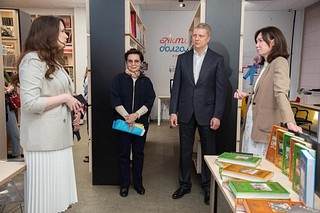 Министр культуры Подмосковья Елена Харламова в одинцовской Библиотеке № 1