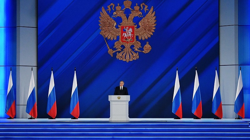 Президент России Владимир Путин, Май
