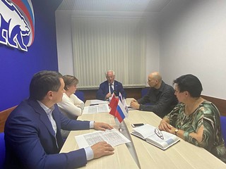 Рабочее совещание в штабе Одинцовского отделения партии на Можайском шоссе