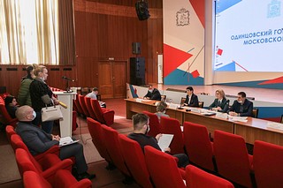 В Администрации округа прошло заседание комиссии по налоговым должникам