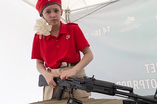Слет военно-патриотический отрядов Подмосковья прошёл на Соборной площади Главного храма ВС