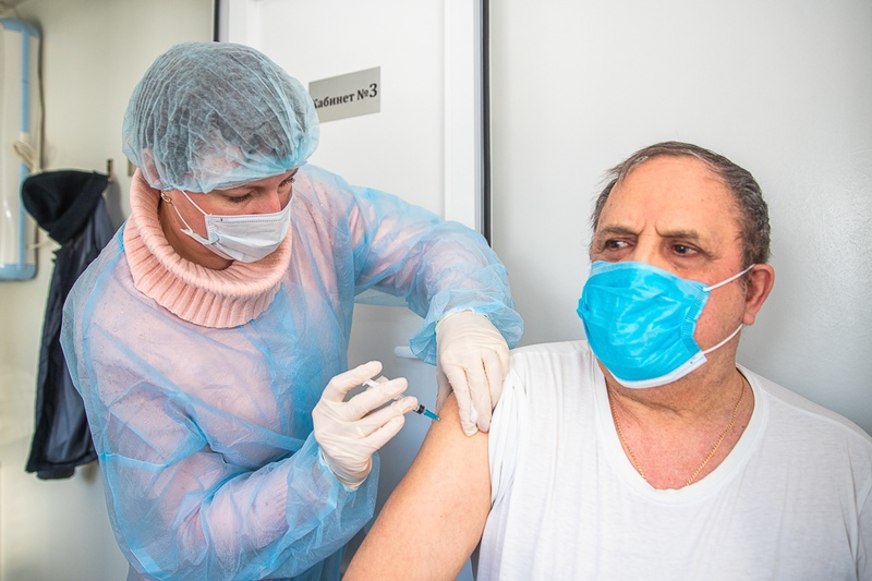 Вакцинация компонентом вакцины «Спутник V», Май