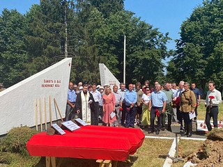 Церемония перезахоронения останков погибших красноармейцев