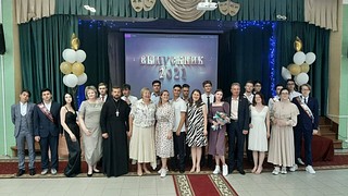Активисты Одинцовского отделения партии «Единая Россия» и выпускники
