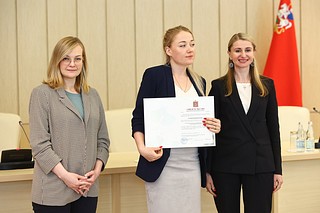 Семь одинцовских медработников получили сертификаты на приобретение жилья по соципотеке