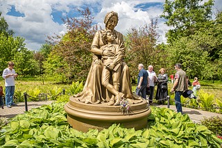 Памятник
