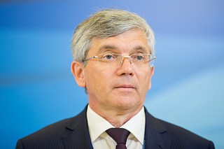 Александр Петров