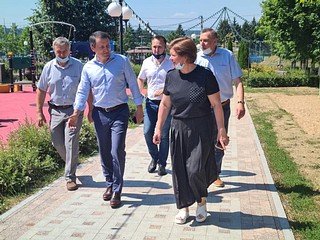 Лариса Лазутина встретилась с жителями Старого городка, Ершово и Назарьево