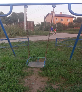 Детскую площадку, расположенную у дома № 60В на Можайском шоссе в Кубинке, отремонтируют