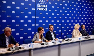 «Единая Россия» представила конкретные решения по стабилизации стоимости «борщевого» набора