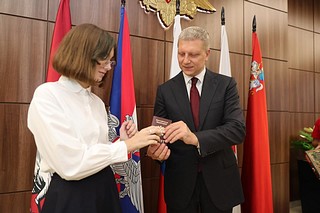 Андрей Иванов вручил паспорта 13 юным жителям Одинцовского округа в центре патриотического воспитания «Авангард»